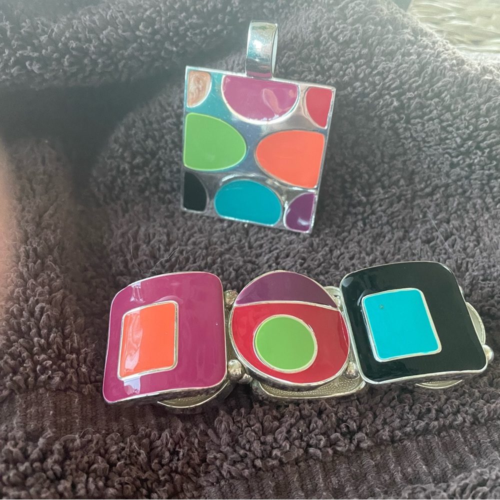 Contemporary silver and enamel stretch bracelet and matching pendant